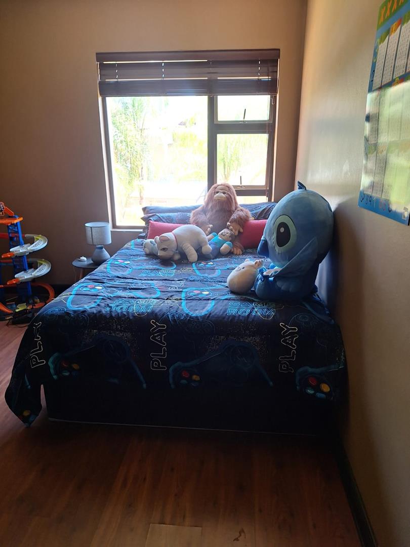 To Let 4 Bedroom Property for Rent in Melodie North West